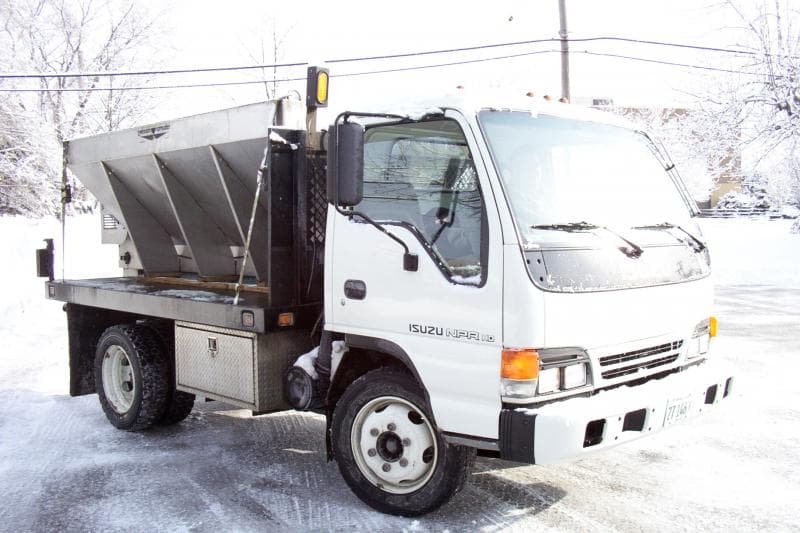 Salt spreader truck loaded for a de-icing run